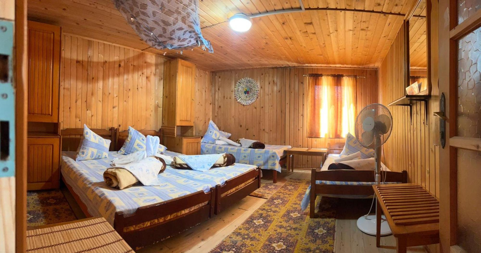 Отель Casa Ellamy Доуэ-Май Экстерьер фото
